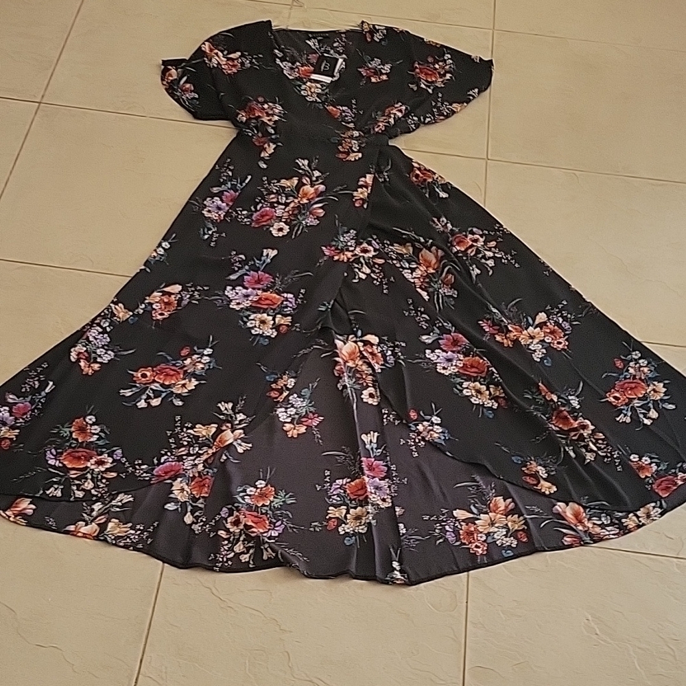 New BOBEAU Sz L Black midi sundress with flutter sleeves